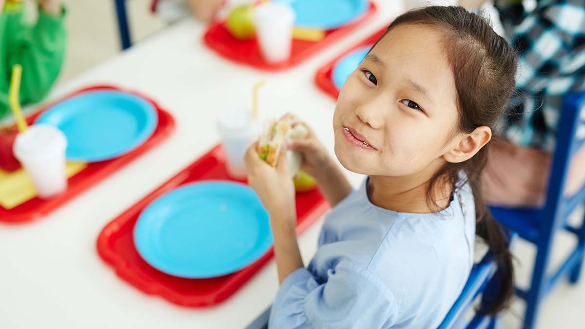 School Share Table Success: Strategies for Food Safety, Feasibility, Launch and Maintenance