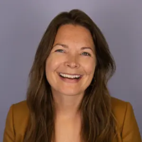 Headshot. Dawn Lundin