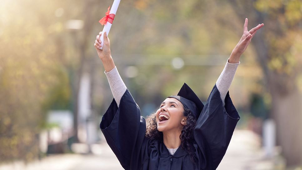 Building the Next Generation of Latinx RDNs