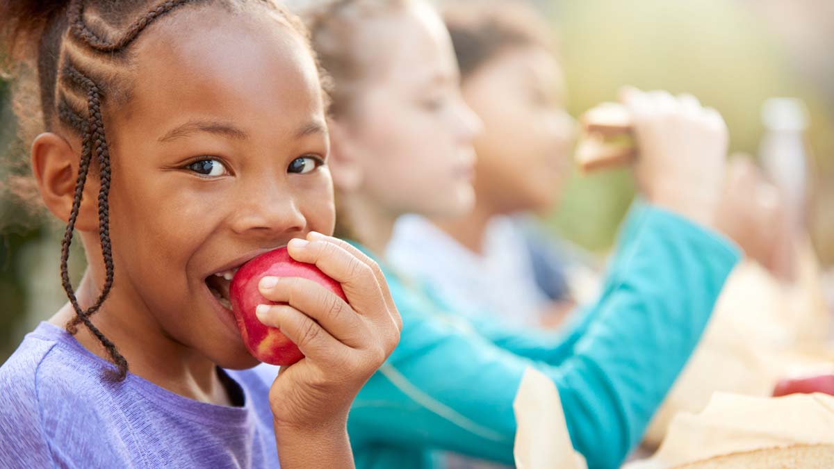 Pediatric Nutrition Assess and Learn | Children Eating Apples and Sandwiches